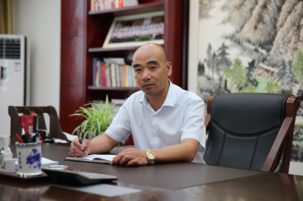 潢川县裕丰粮业集团董事长余飞