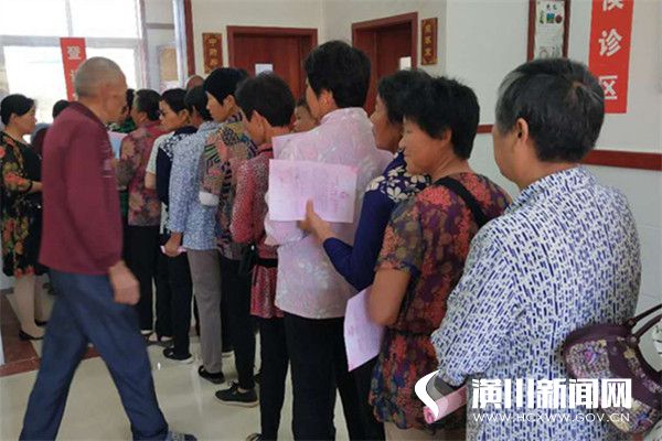 潢川县职业中专积极开展预防“两筛”、“两癌”主题宣传活动