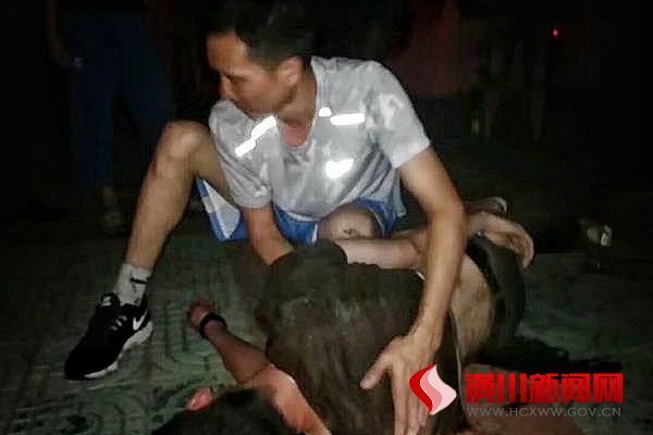 大河网:潢川县两男子让一落水青年“起死回生”另一位救人者你在哪里?