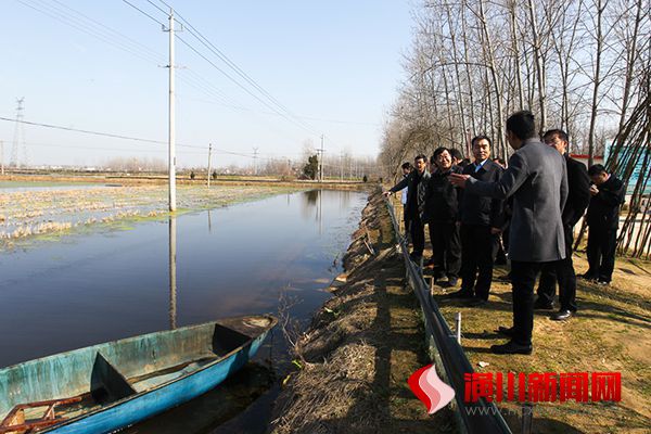 赵耕来潢川县调研稻渔综合种养产业扶贫 