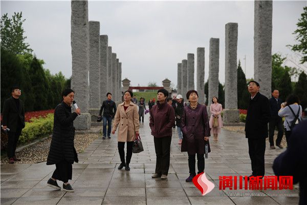 “传承中华文化暨寻找乡愁”两岸媒体联合采访团走进潢川