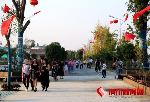 人民网：潢川县国庆假期带动乡村旅游
