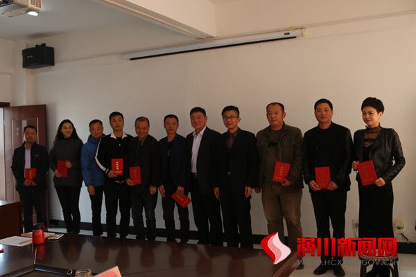 潢川县召开庆祝第二十个记者节座谈会