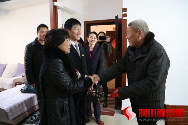桃林镇 潢川忠兴粮油有限公司等企业负责人代表"潢川县关爱道德模范
